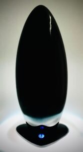 Colección: Ciencia Mineral
Titulo: SISI
Técnica: Vidrio soplado con obsidiana
Medidas: 0,45 x 0,25 m
Año: 2021